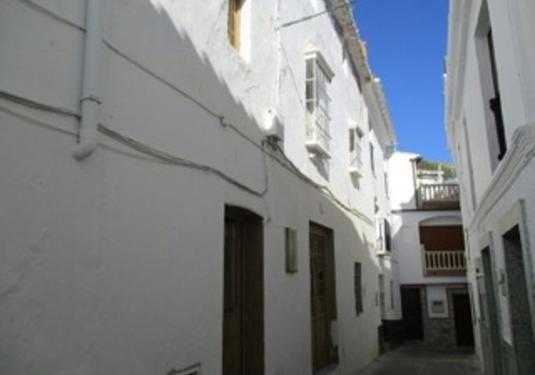 Town house in Casarabonela