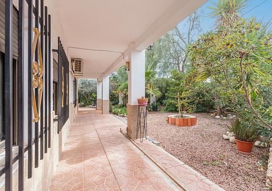 Villa in Hondón de las Nieves