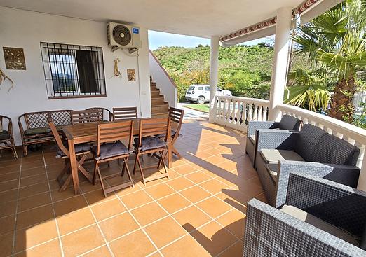 Villa in Benamargosa