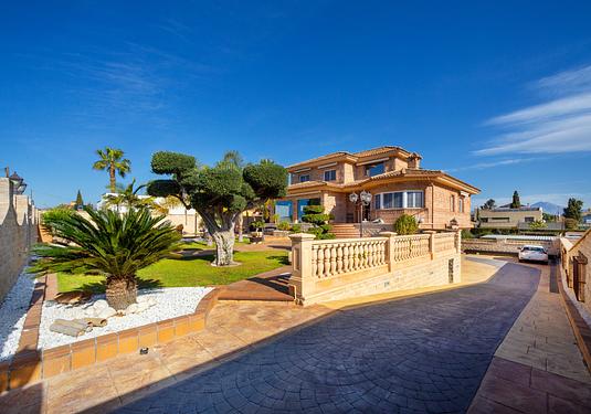 Villa in San Vicente del Raspeig