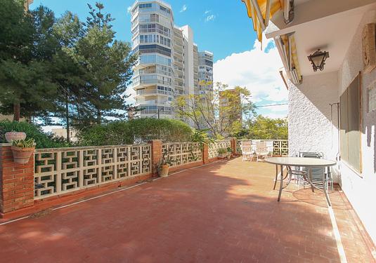 Villa in El Campello