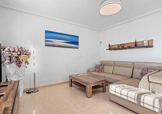 Town house in San Miguel de Salinas