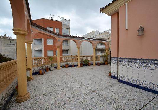 Villa in Guardamar del Segura