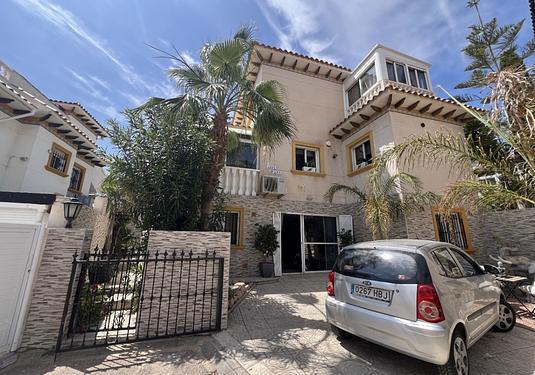 Villa in Orihuela