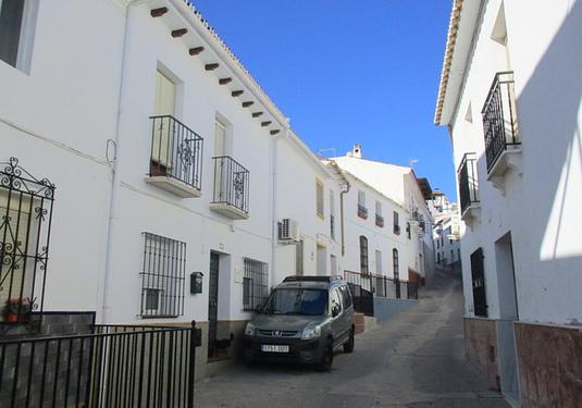 Town house in Alora