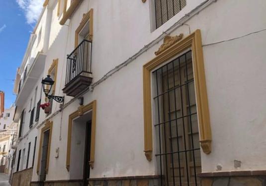 Town house in Casarabonela