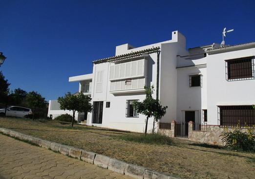 Town house in Alora
