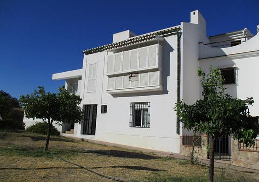 Town house in Alora