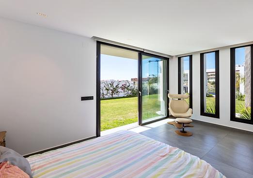 Villa in El Paraíso, Estepona