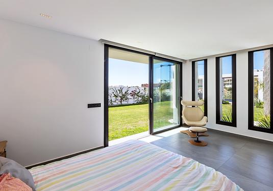 Villa in El Paraíso, Estepona