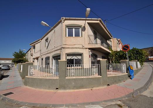 Town house in Ibi