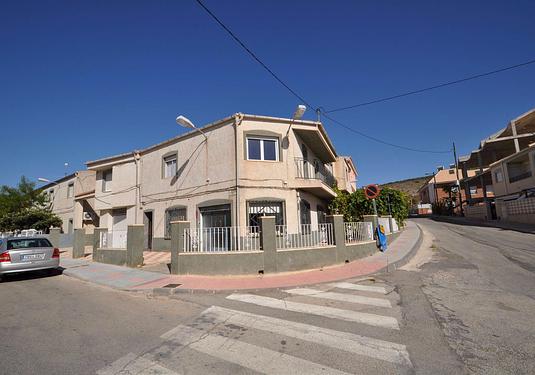 Town house in Ibi